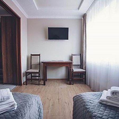 Готель Біля Фонтану Vinnitsya Dış mekan fotoğraf